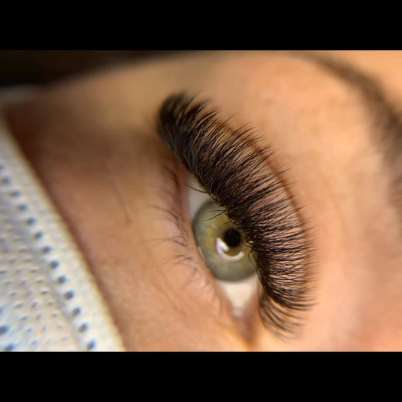 6D lash extensions - Picture 2 of 4
